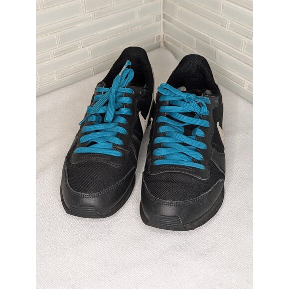 Nike Sneakers Internationalist Mid Black Gray Teal Womens Size 7.5 Shoes Running - Picture 2 of 10